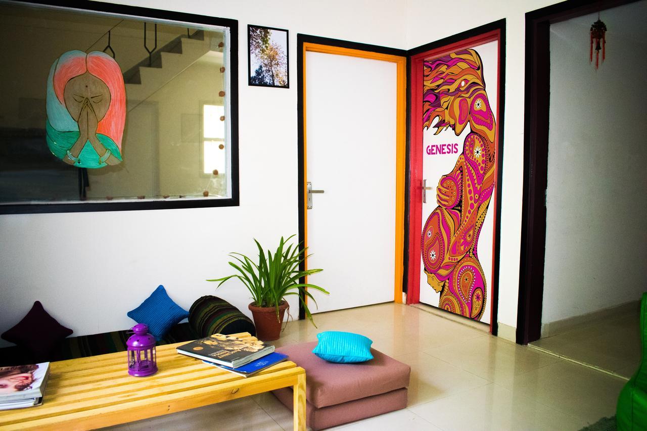 Roots Hostel Нью-Дели Экстерьер фото